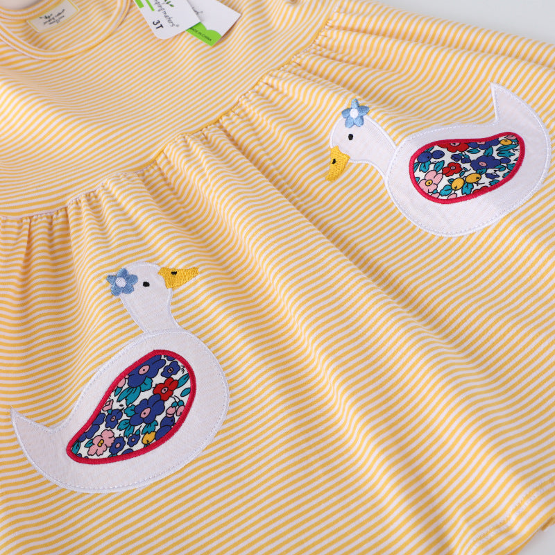 Girls casual dress withlovely duck appliqués Mune Fashion