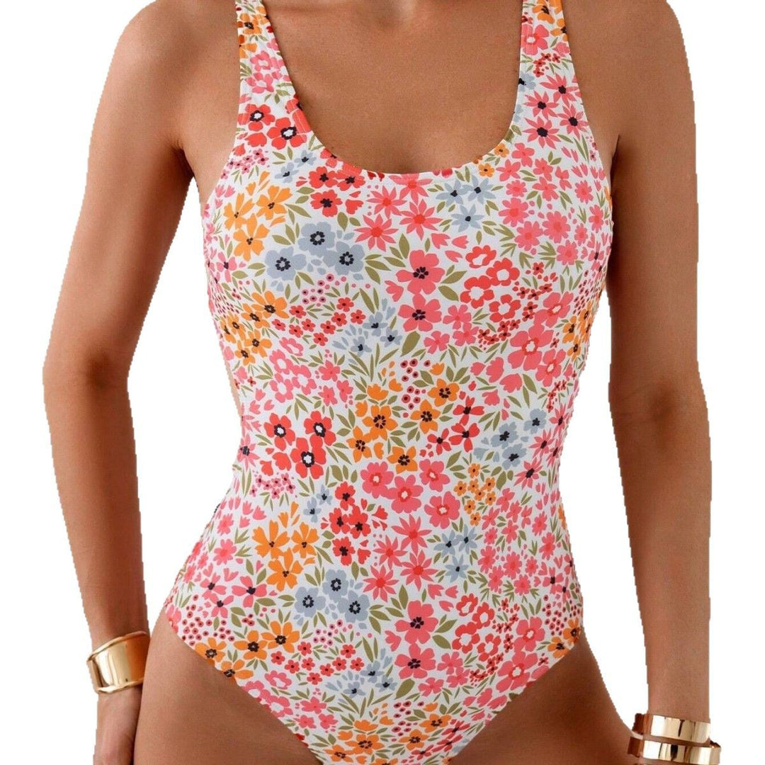 Women’s One-Piece Swimsuit with Floral Pattern and High Leg Cut Mune Fashion