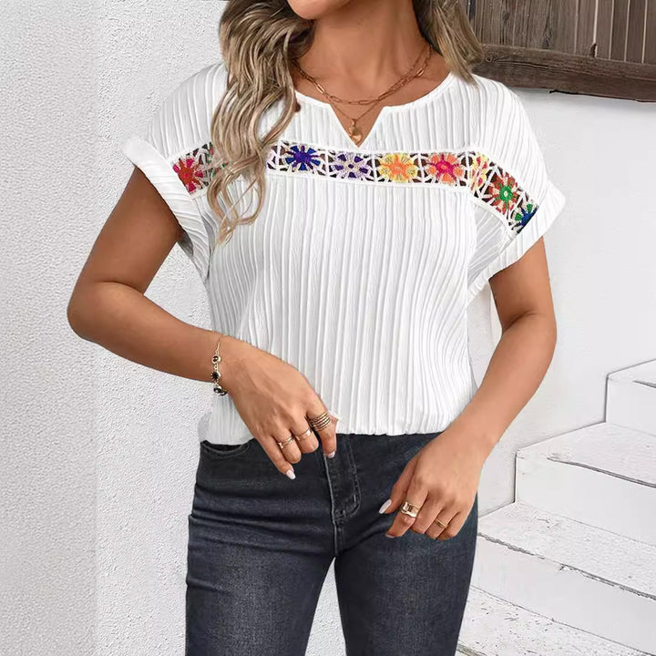 Women's cropped ribbed top with lace trim and V-slit Mune Fashion
