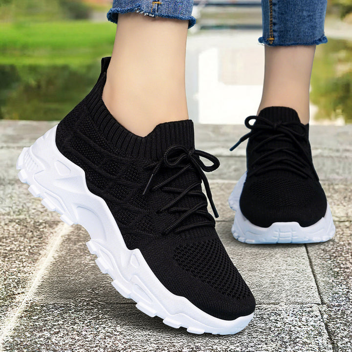 Ladies knitted platform comfort sneakers with sock-like shaft, elastic lacing and molded lightweight sole Mune Fashion