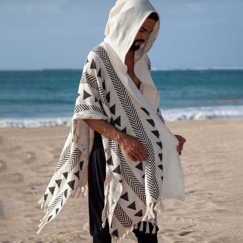 Men's beach poncho with hood and geometric jacquard pattern Mune Fashion