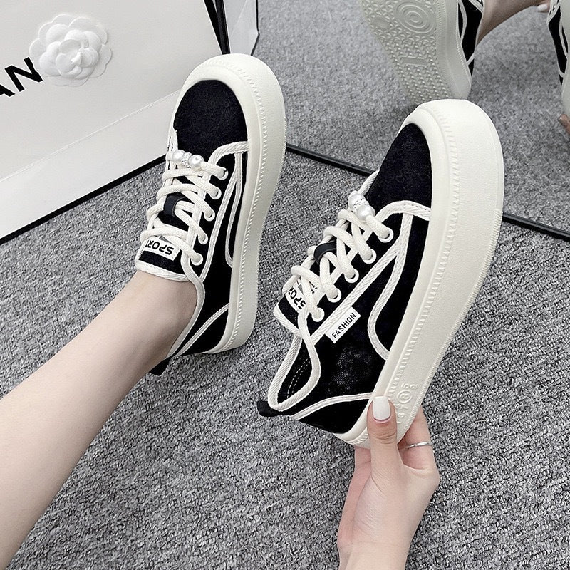 Women's fashionable sneakers with trendy pearl lacing and durable rubber sole Mune Fashion