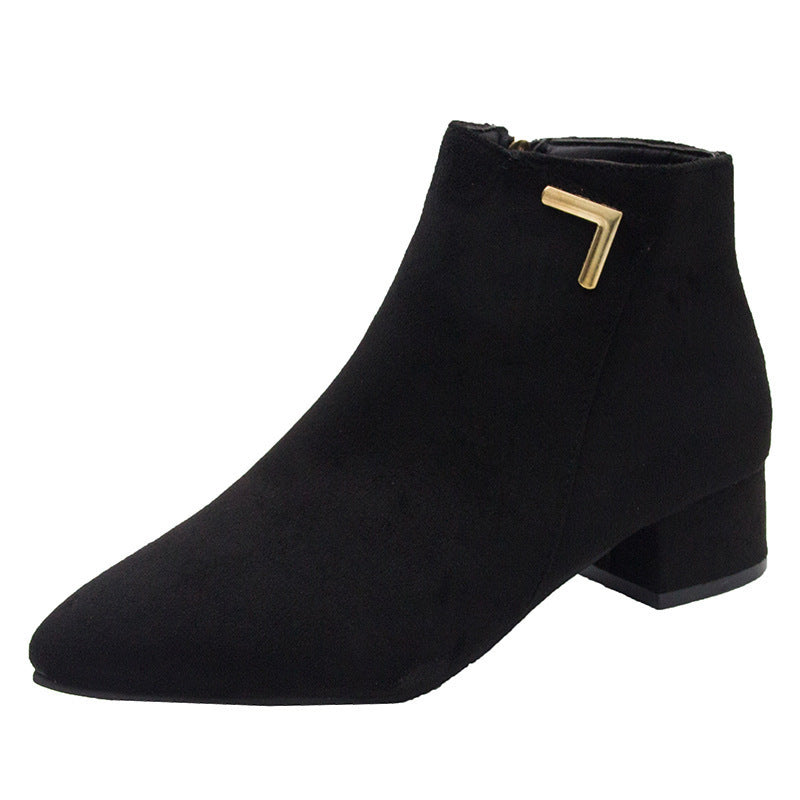 Ladies' pointed ankle boots in smooth leather look with subtle metal corner appliqué and padded insole Mune Fashion