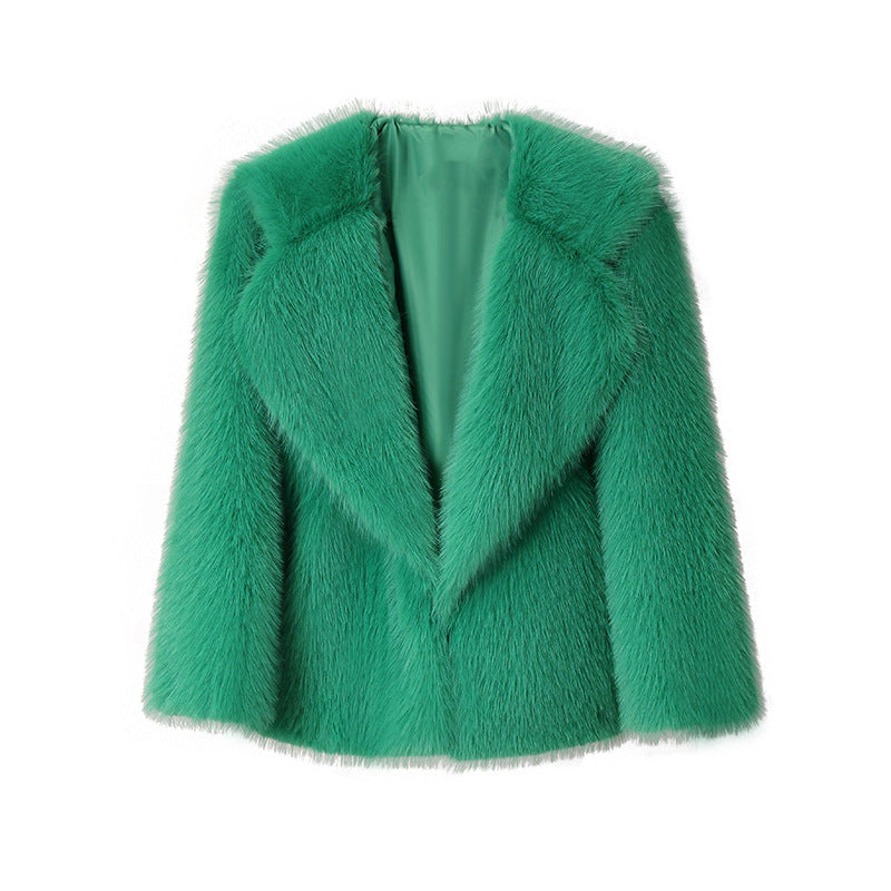 Ladies Luxurious Short Coat made of Long-Pile Faux Fur with Wide Shawl Collar Mune Fashion