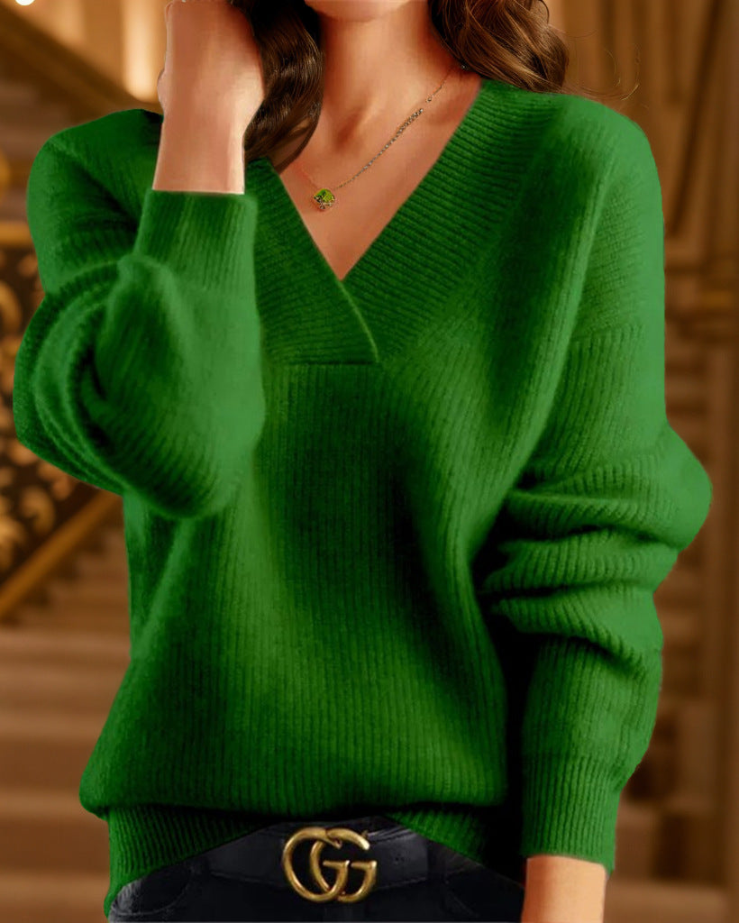 Women's cozy V-neck sweater made of fine knit Mune Fashion