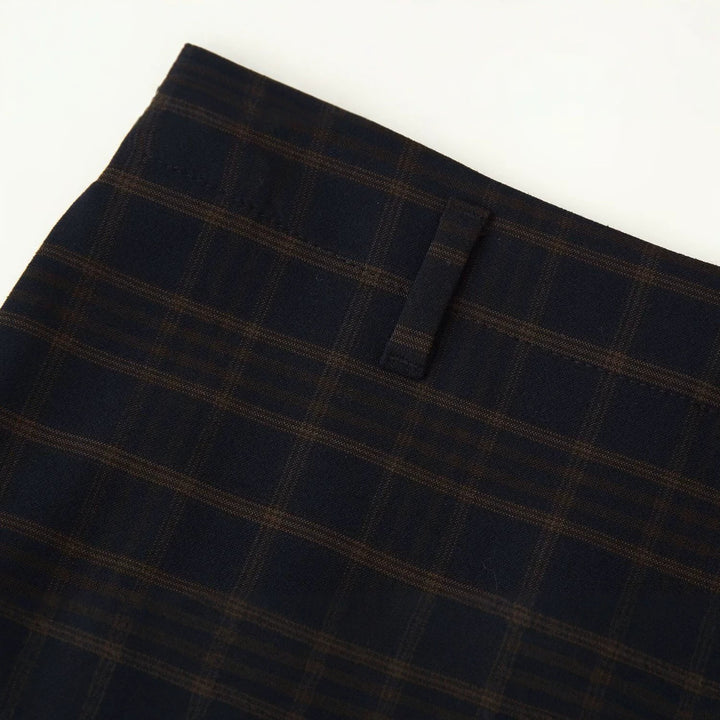 Women's high-waisted pencil skirt with center pleat and belt loops Mune Fashion