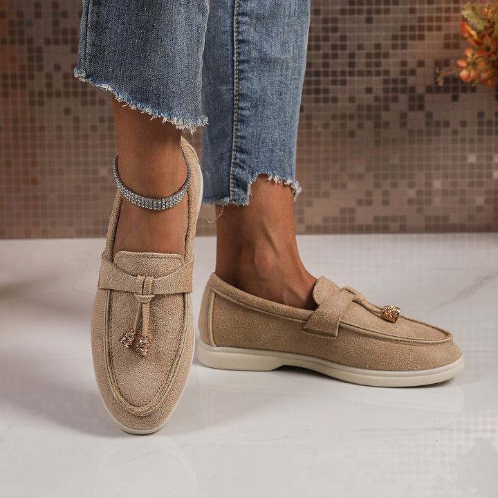 Women Moccasin Slipper with Decorative Tassels and Padded Comfort Footbed Mune Fashion