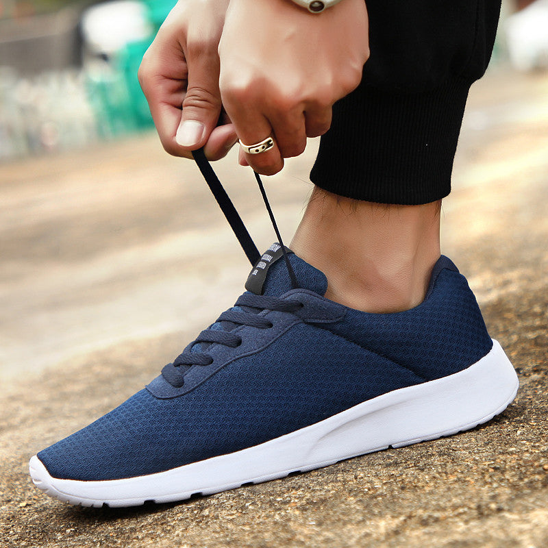 Unisex lightweight training sneakers with seamless knitted upper material, padded heel collar, and responsive EVA midsole Mune Fashion