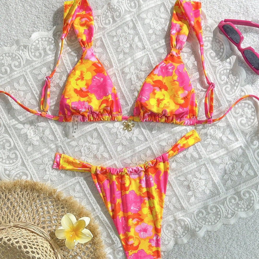 Ladies floral pattern triangle bikini with adjustable straps Mune Fashion