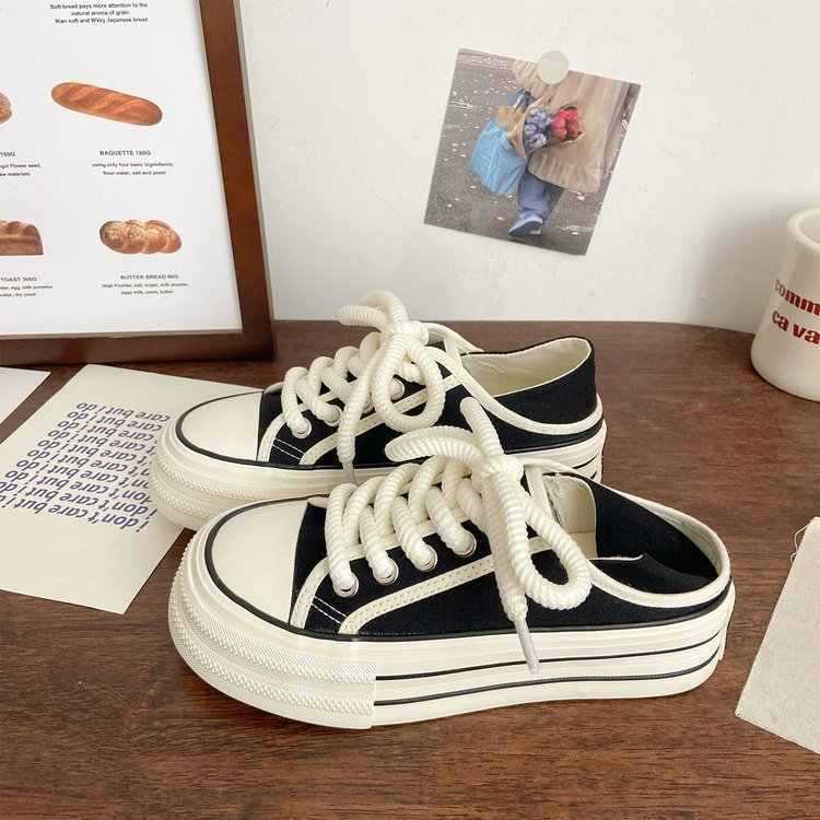 Women Comfortable Sneakers with Double Sole and Decorative Lacing Mune Fashion