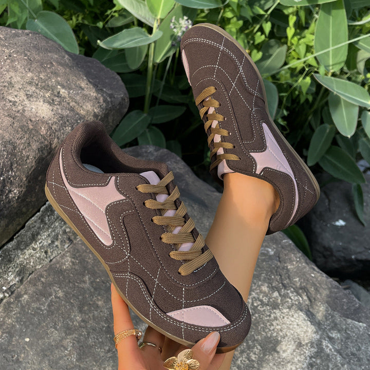 Women Sporty Sneakers in trendy Retro Design Mune Fashion