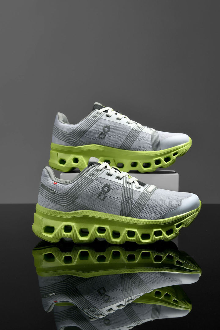 Unisex lightweight road running sneakers with high dynamic rebound midsole and breathable knitted upper Mune Fashion