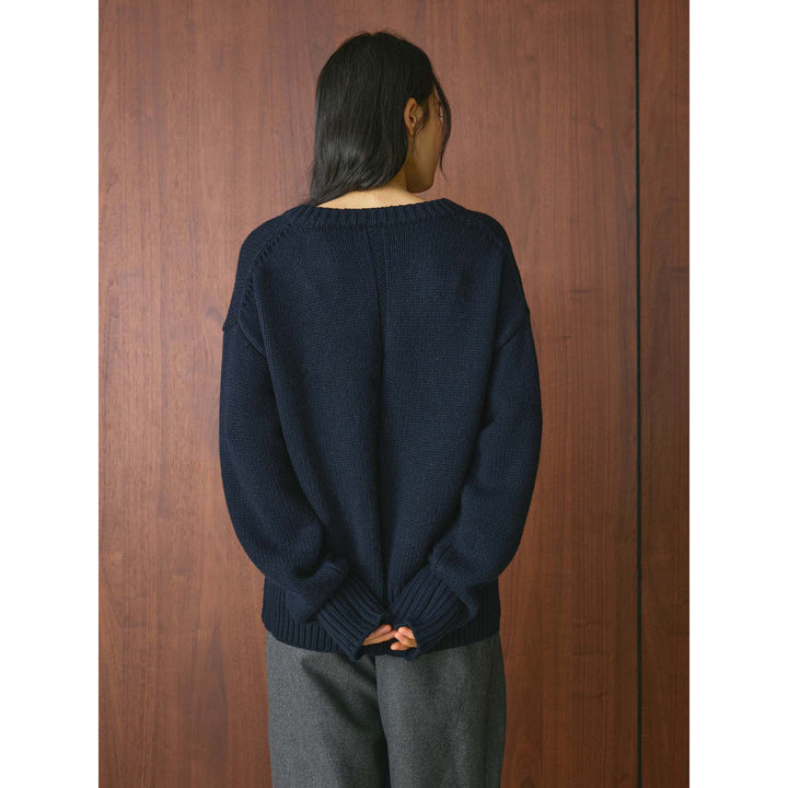 Women's Chunky Knit V-Neck Sweater with Oversized Cut and Wide Ribbed Hem