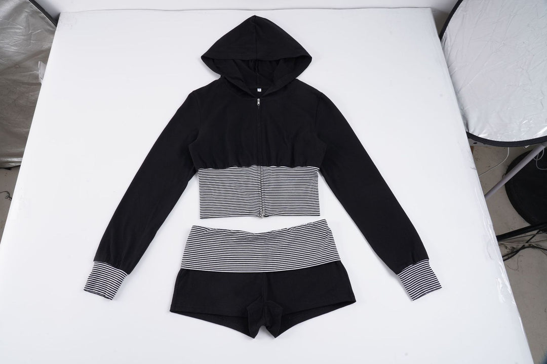 Women's short-cut lounge set with hooded cropped zip and striped high-waist shorts Mune Fashion