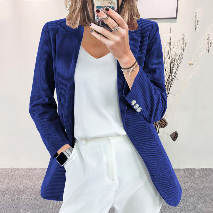 Women's corduroy blazer in oversized cut with lapels and decorative buttons Mune Fashion