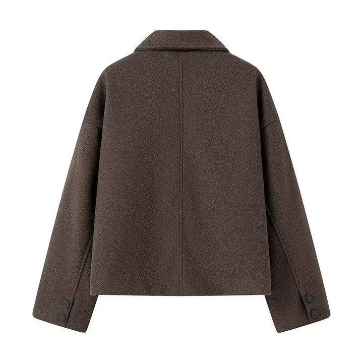Women's short-cut wool blend box jacket with shirt collar, welt pockets, and soft lining Mune Fashion