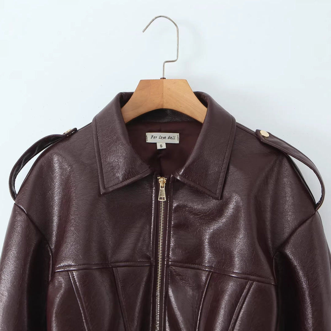 Women's cropped leather jacket with fitted corset look, shoulder epaulets and zipper Mune Fashion