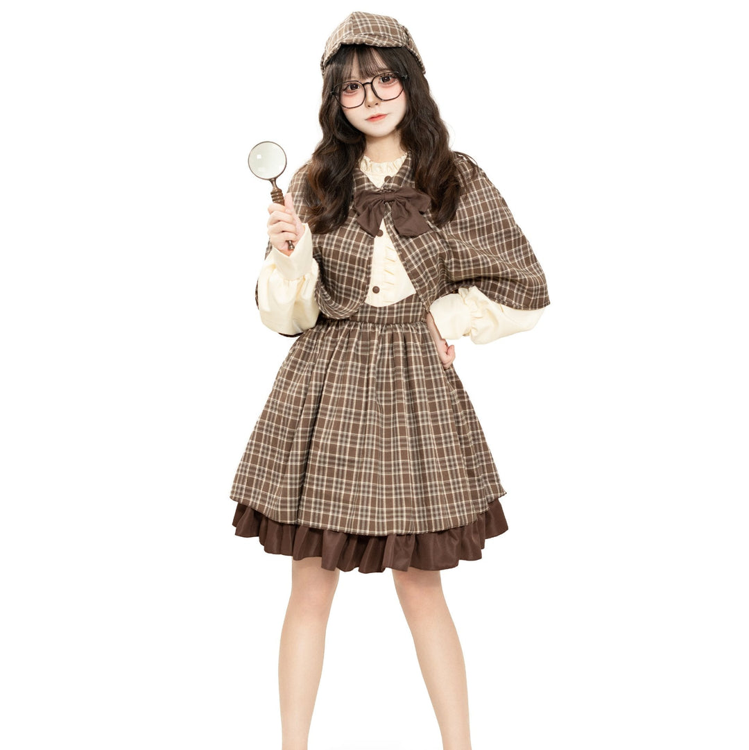 Girl Detective Costume with Checkered Details Mune Fashion