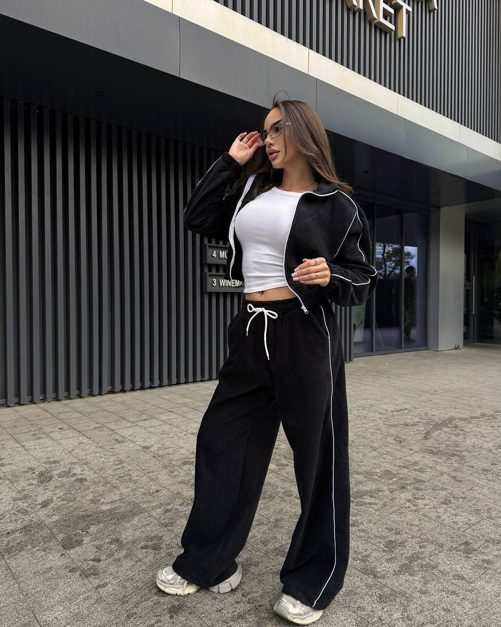 Women's Cropped Zip Fleece Set with Tailored Drawstring and Wide Pant Leg Mune Fashion