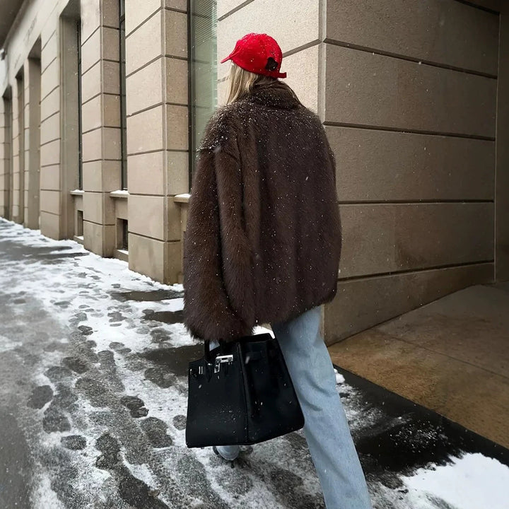 Women's Short Cut Faux Fur Coat with Boxy Silhouette and Stand Collar Mune Fashion