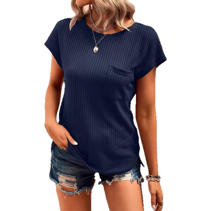 Women's casual waffle structure short sleeve shirt with round neckline, chest pocket and side slits Mune Fashion