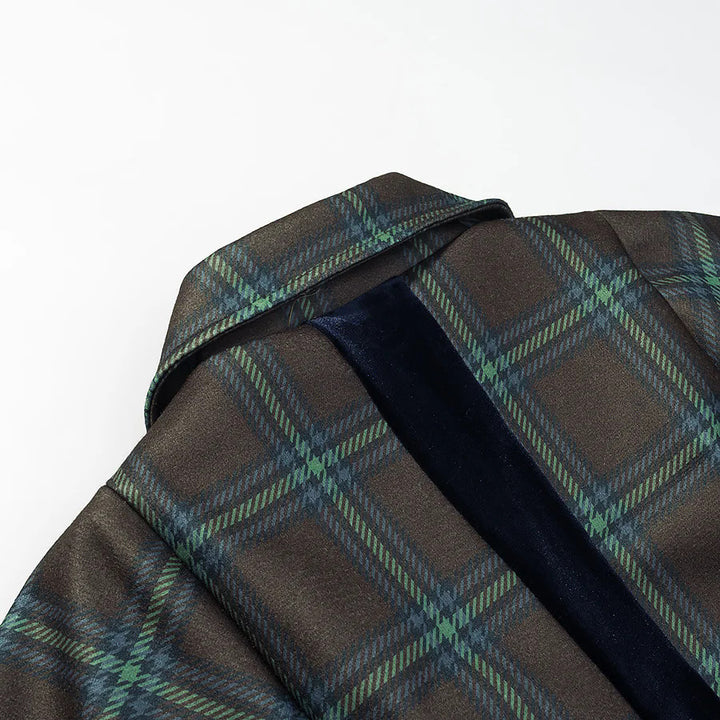 Women long checked cape coat with double layer cape shoulder and velvet collar Mune Fashion