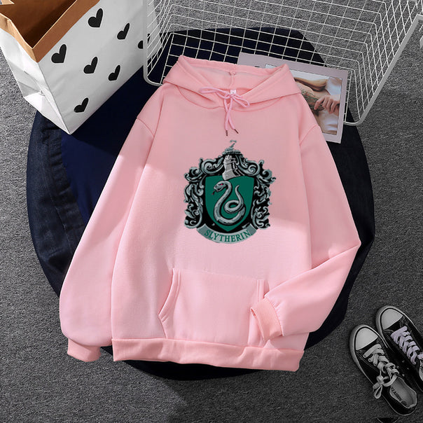 Women's oversized hooded sweatshirt with heraldic snake emblem and soft fleece lining Mune Fashion