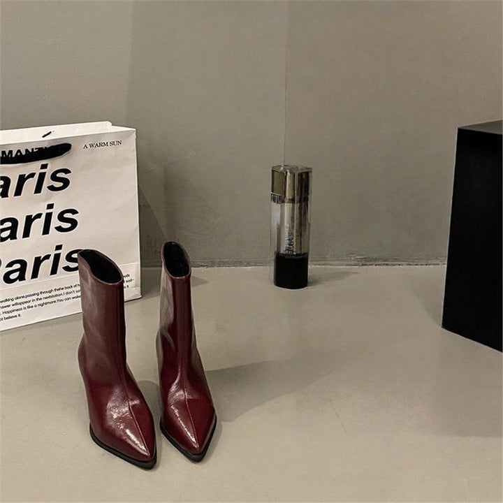 Ladies Knee-High Patent Boots with Pointed Toe Shape and Sculpted Kitten Heel Mune Fashion