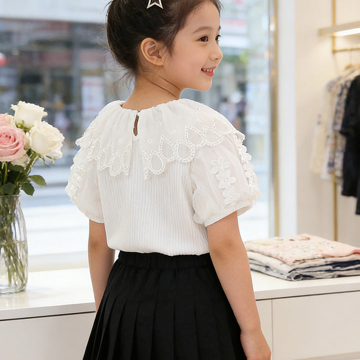 Girls fashionable blouse with voluminous tulle collar and elegant details Mune Fashion