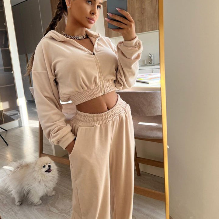 Women nan short velvet tracksuit with zipper hoodie and wide waistband jogging pants Mune Fashion