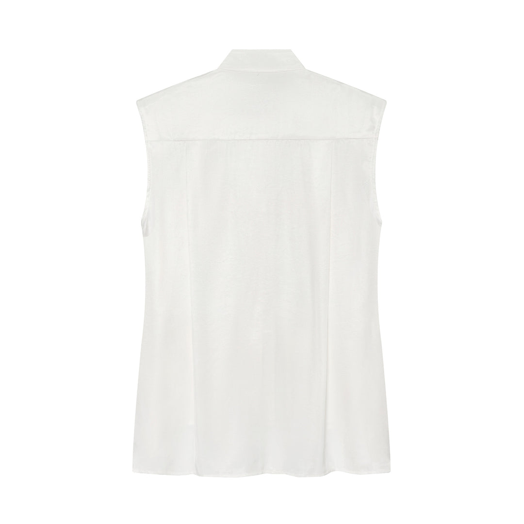 Women's utility vest with stand-up collar, button placket, drawstring, and patch pockets Mune Fashion