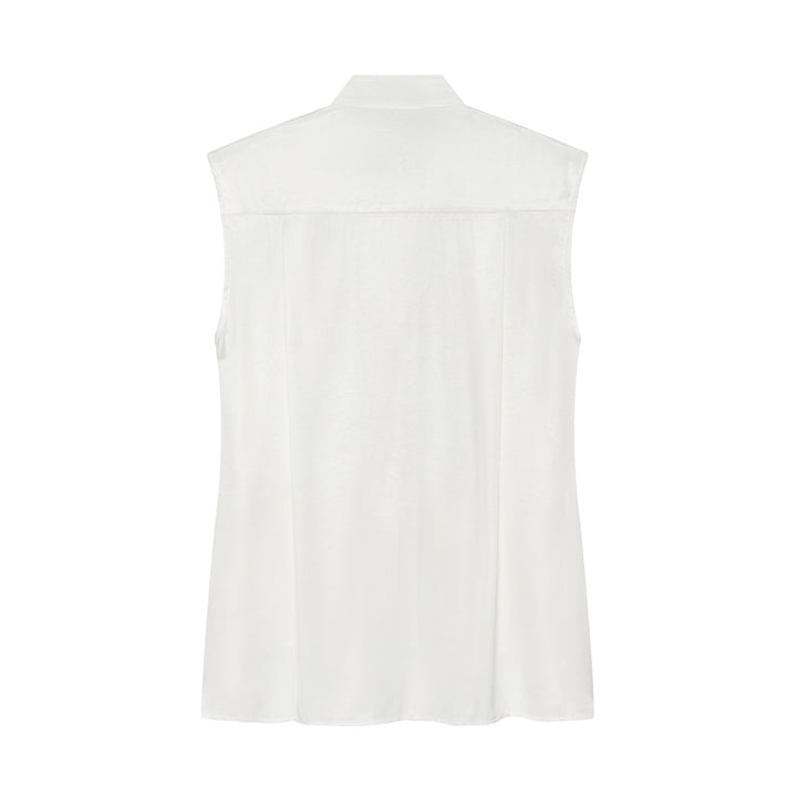 Women's utility vest with stand-up collar, button placket, drawstring, and patch pockets Mune Fashion