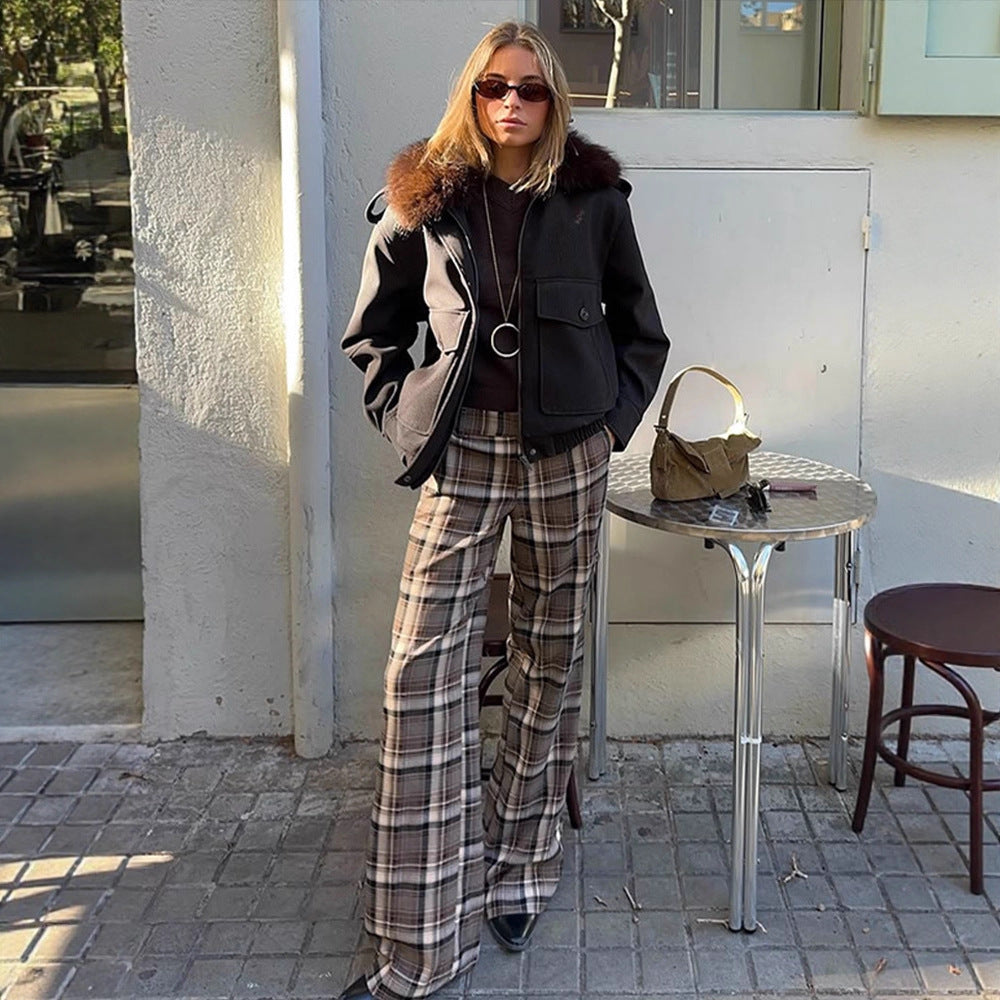 Women's Boxy Short Coat with Voluminous Fur Collar and Zipper Mune Fashion
