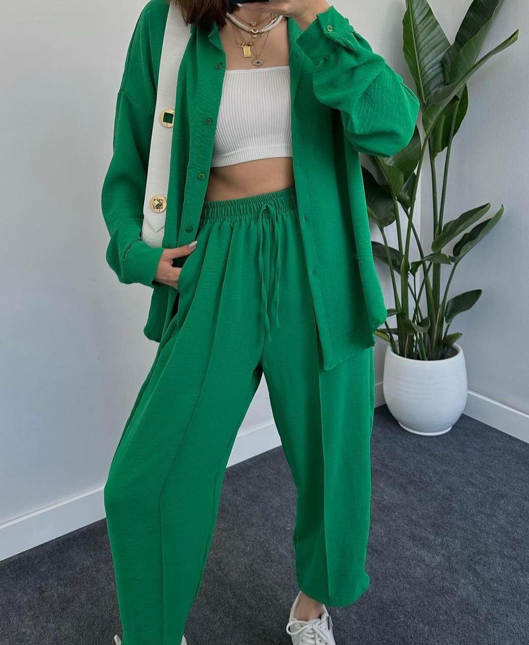 Women's Casual Two-Piece Lounge Set Made of Crêpe with Oversized Shirt and High Elastic Waistband Mune Fashion