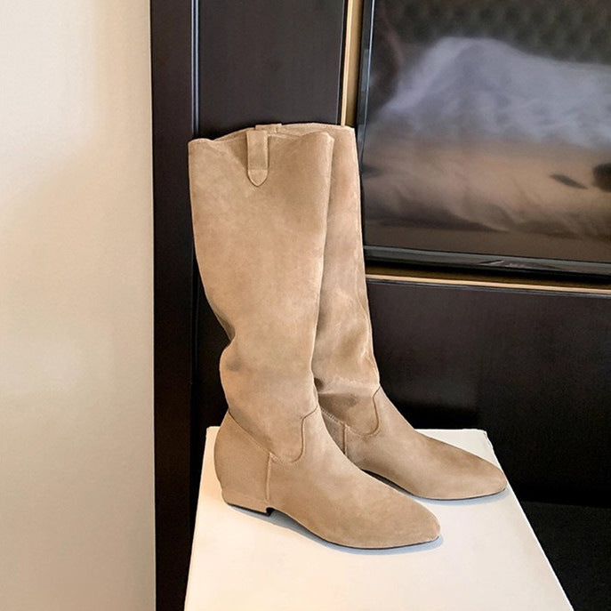 Ladies Knee-High Slouch Boots made of soft suede leather with pointed toe and low heel Mune Fashion
