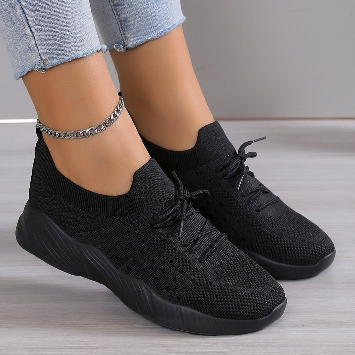 Ladies breathable slip-on sports shoes with flexible upper material Mune Fashion