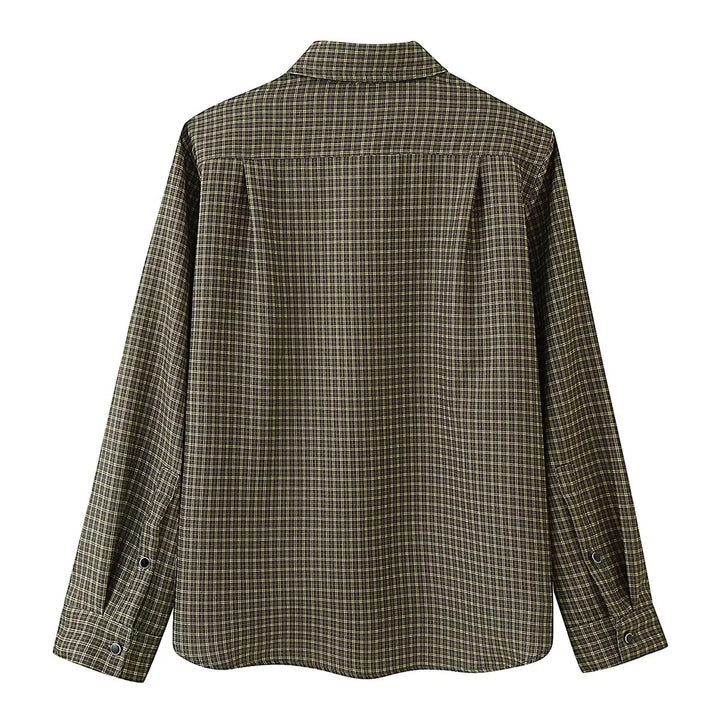 Women's oversized checkered shirt blouse with patch chest pocket and rounded hem Mune Fashion