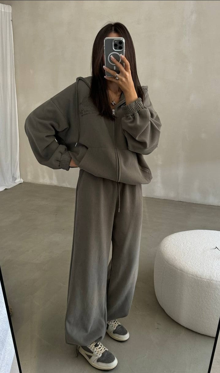 Women's Soft Oversized Hoodie Sweat Jacket Set with Wide Jogging Pants Mune Fashion
