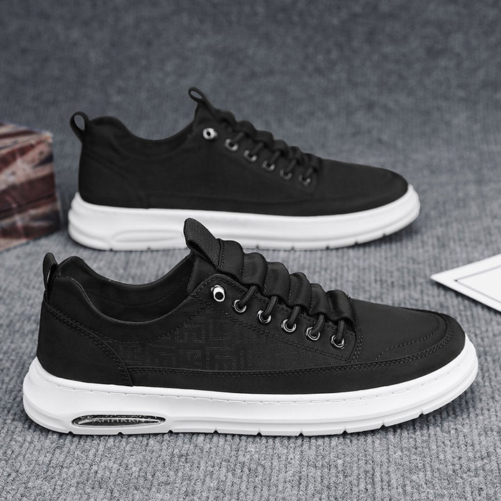 Men's Lightweight Sneakers with Low Cut, Embossed Pattern, Air-Cushioned Sole and Padded Entry Mune Fashion