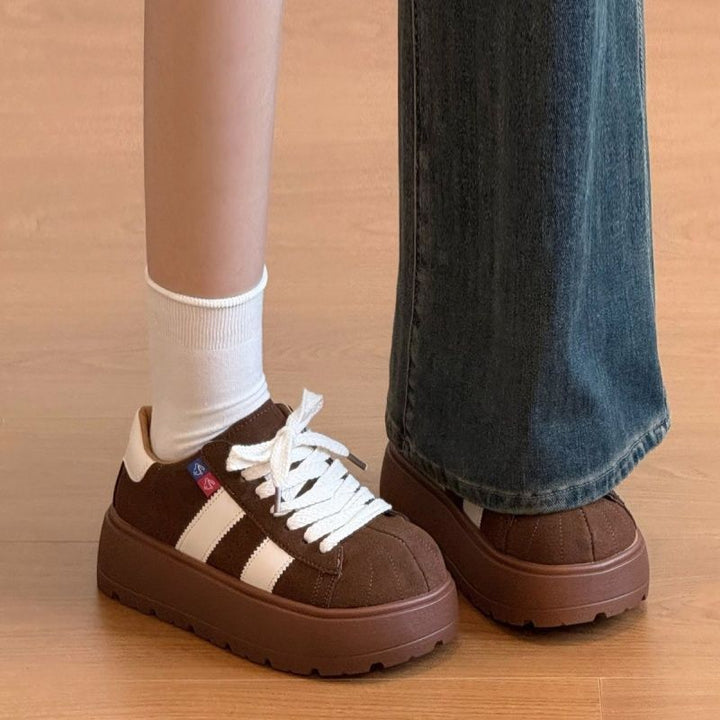 Women's sporty sneakers with durable platform and breathable sole Mune Fashion