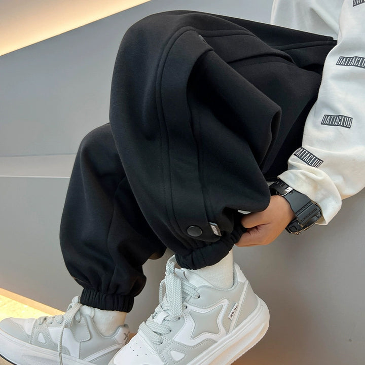 Unisex comfortable jogging pants with elastic cuffs Mune Fashion