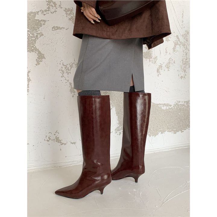 Ladies Knee-High Patent Boots with Pointed Toe Shape and Sculpted Kitten Heel Mune Fashion