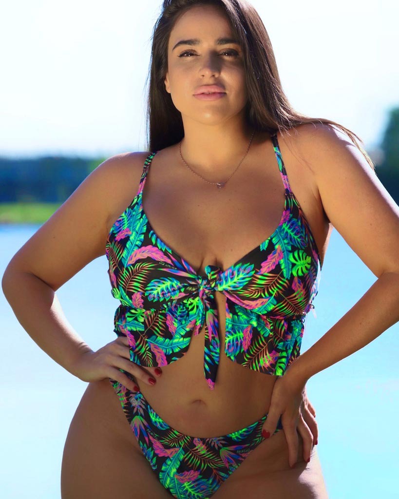 Women's Crop Bikini Top with Decorative Knot Mune Fashion