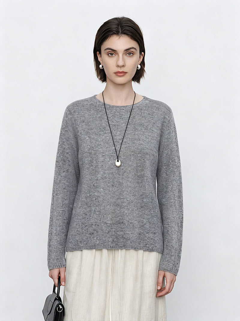 Women's fine round neck sweater made of soft fine knit with straight cut Mune Fashion