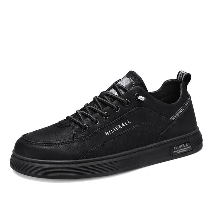 Men's low-cut sneaker with perforated side wall, metal eyelets, and cushioned platform sole Mune Fashion