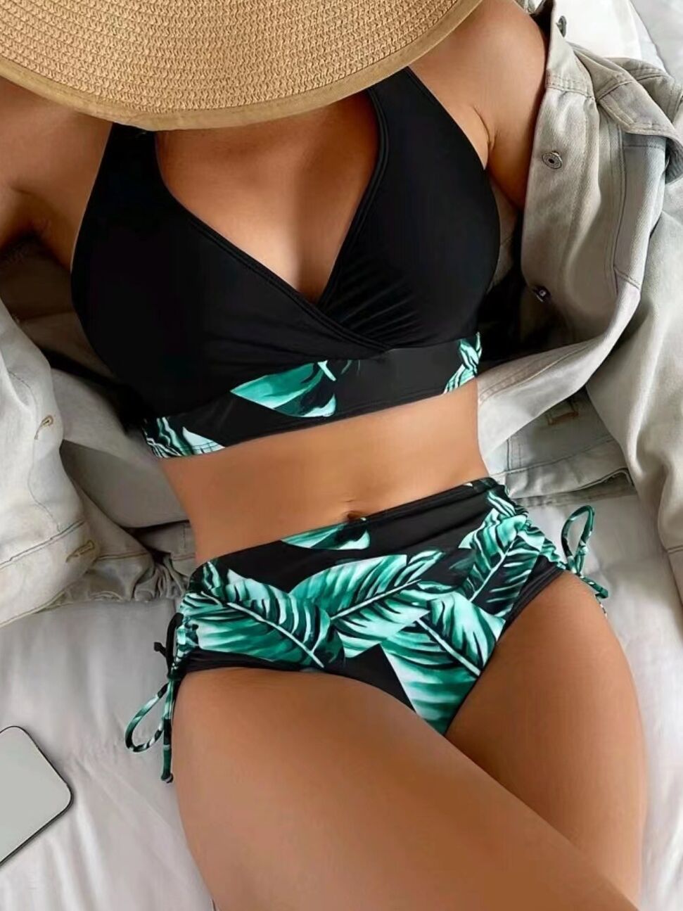 Women's bikini set with sophisticated wrap top and adjustable side Mune Fashion