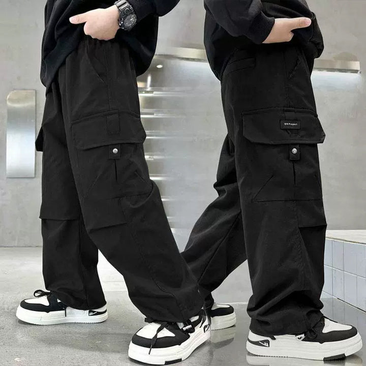 Unisex loose Cargo Pants with practical pockets Mune Fashion