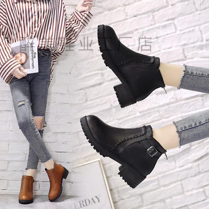 Ladies nan classic ankle-high ankle boots made of synthetic leather with a sturdy profile sole and decorative strap Mune Fashion