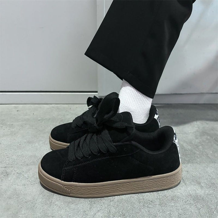 Women's Lifestyle Sneakers with thick rubber sole and soft suede upper Mune Fashion