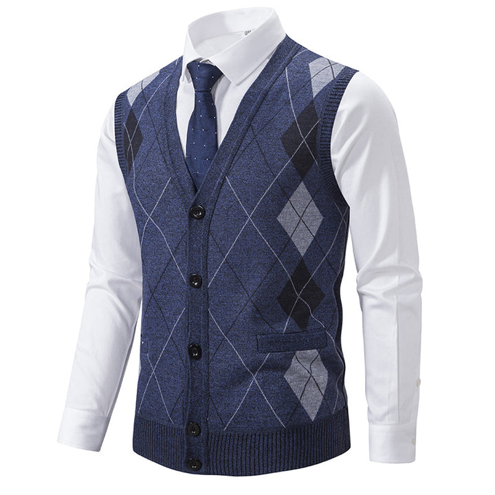 Men's sleeveless knitted vest with argyle pattern, teddy lining, and full button placket Mune Fashion